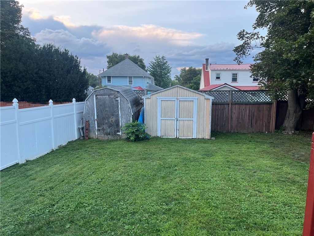 540 Decker Avenue - Photo 17
