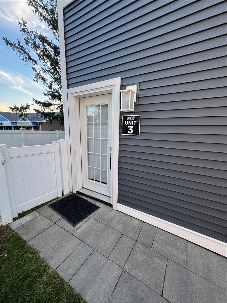 1651 Empire Boulevard - Photo 2