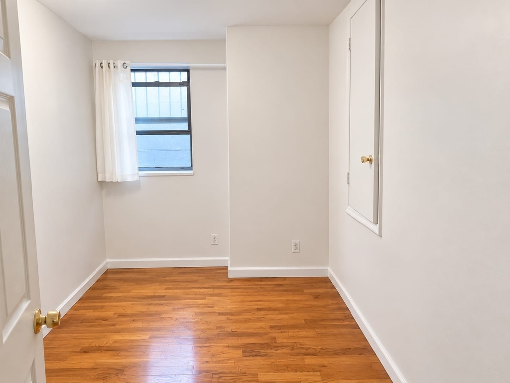 276 South 5th Street - Photo 3