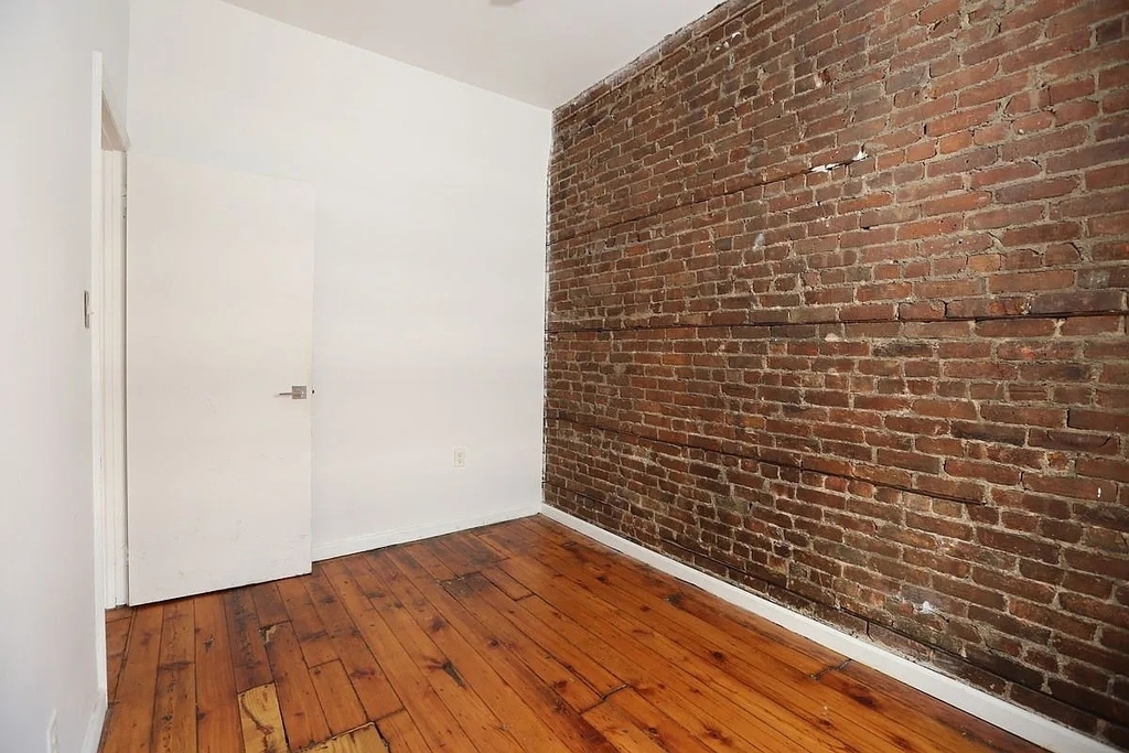276 South 5th Street - Photo 4