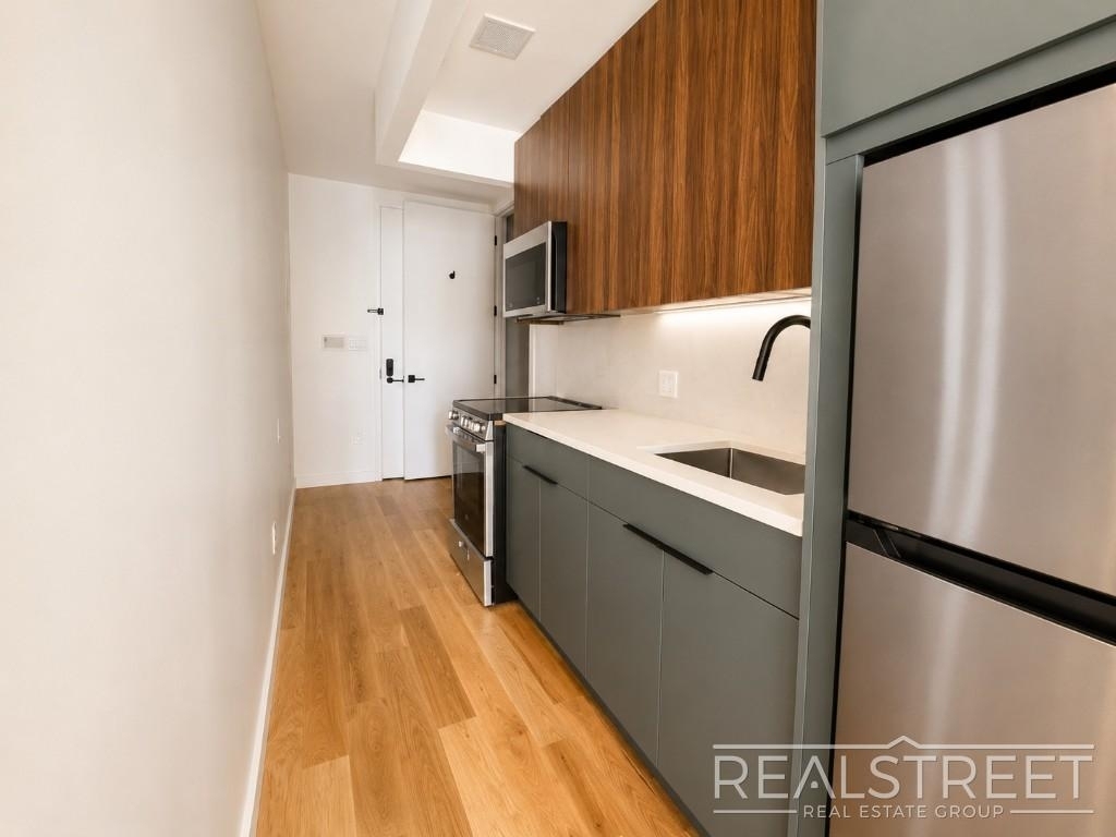 972 Bushwick Avenue - Photo 1