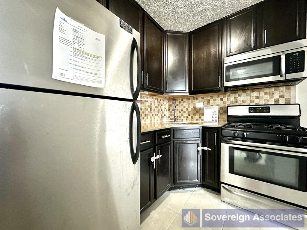 3333 Broadway - Photo 3