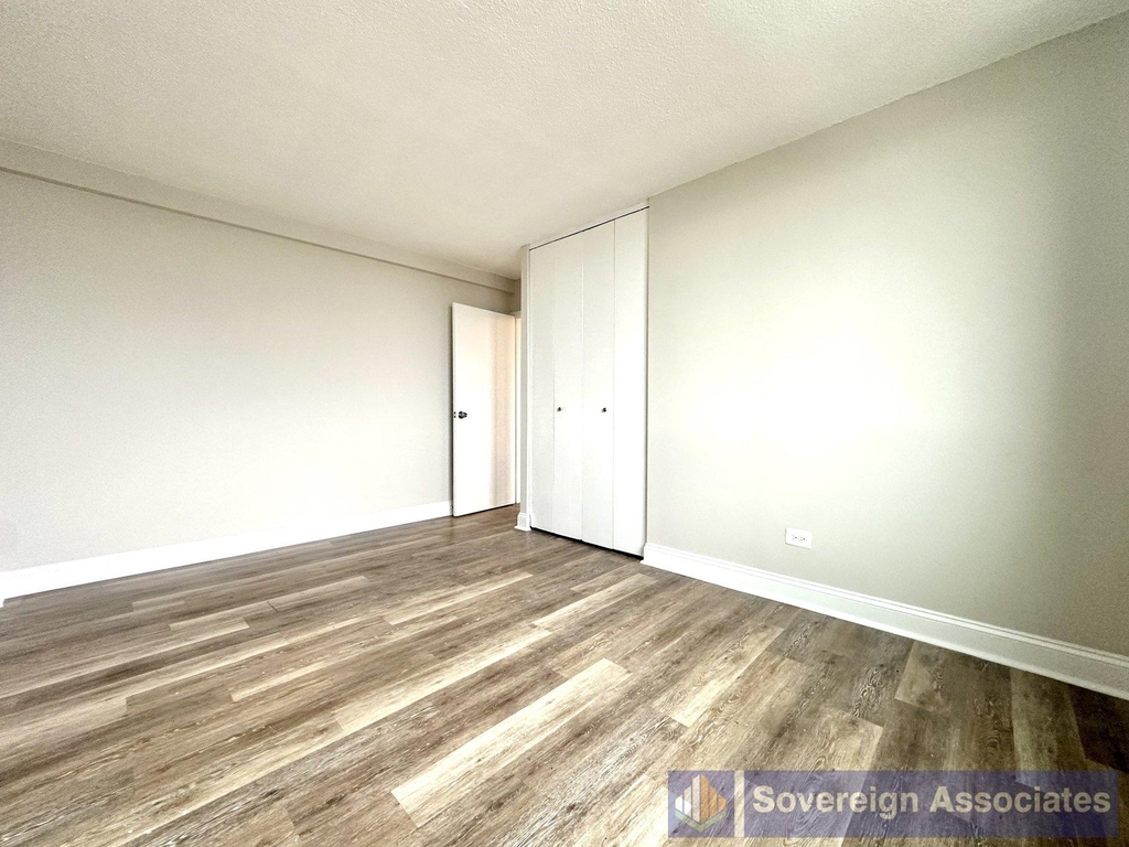 3333 Broadway - Photo 6