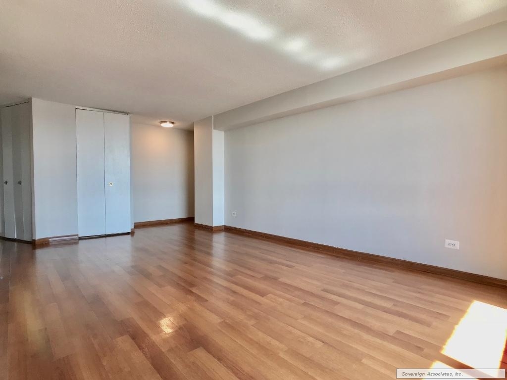 3333 Broadway - Photo 1