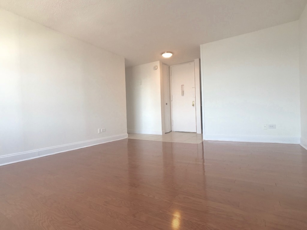 3333 Broadway - Photo 10