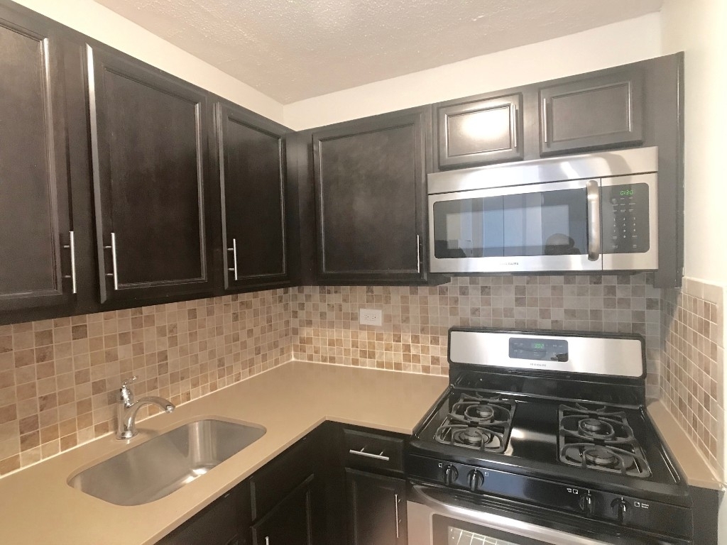 3333 Broadway - Photo 6