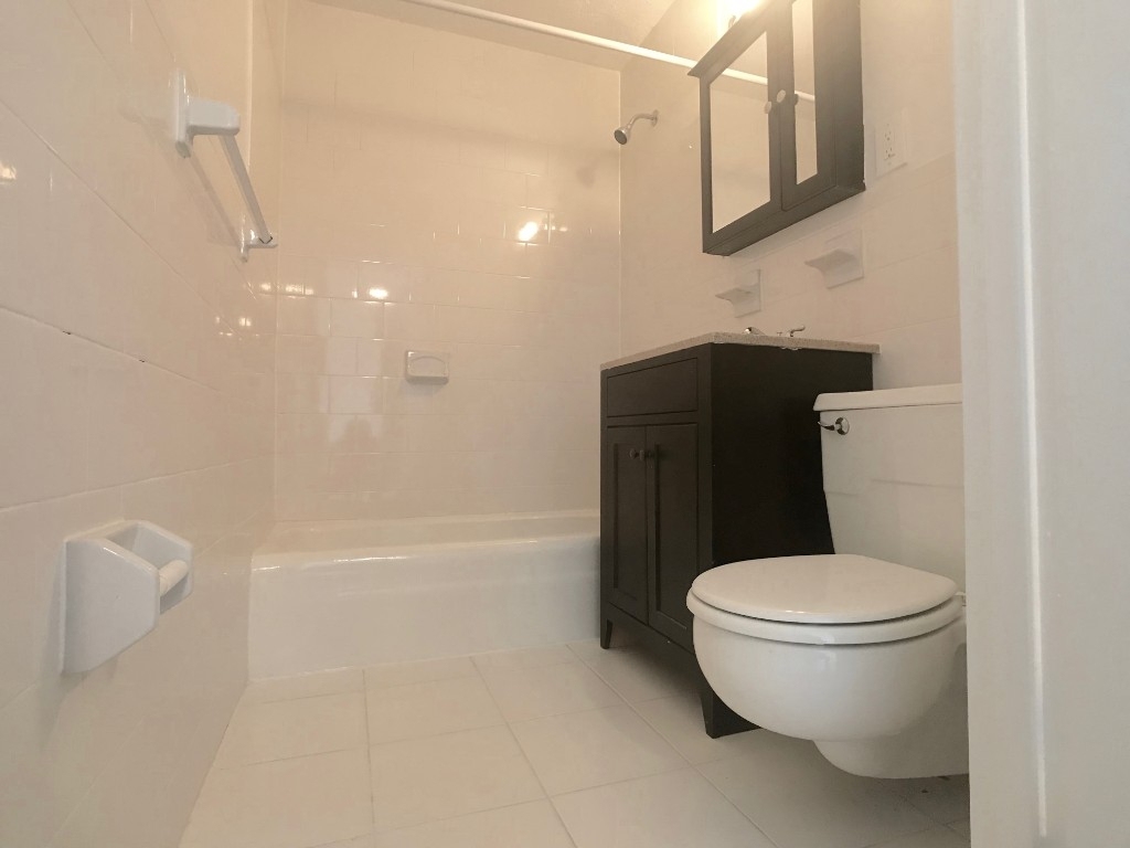 3333 Broadway - Photo 8