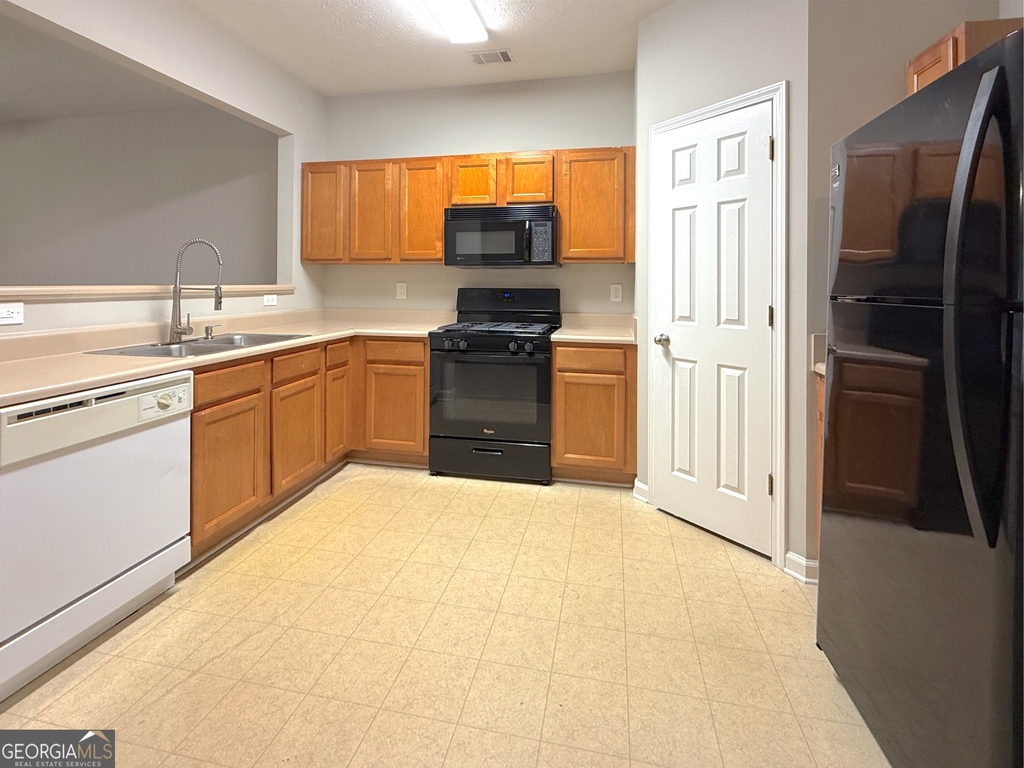 3845 Grovemont Place - Photo 8