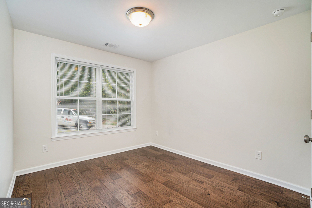4940 Scott Road - Photo 10