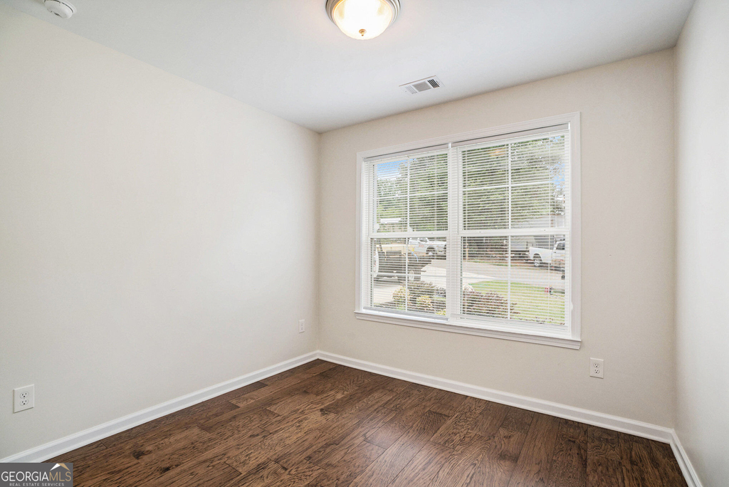 4940 Scott Road - Photo 8