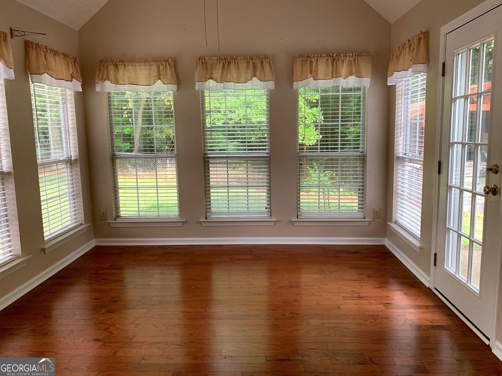 175 Richmond Place - Photo 3
