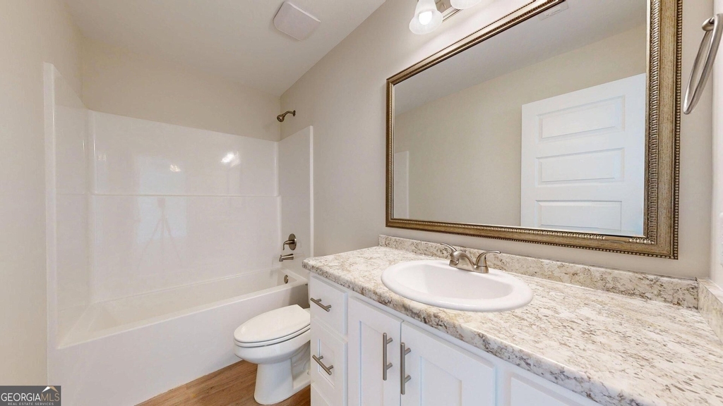 2 N Roundtree Street - Photo 7