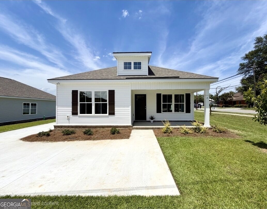 2 N Roundtree Street - Photo 0