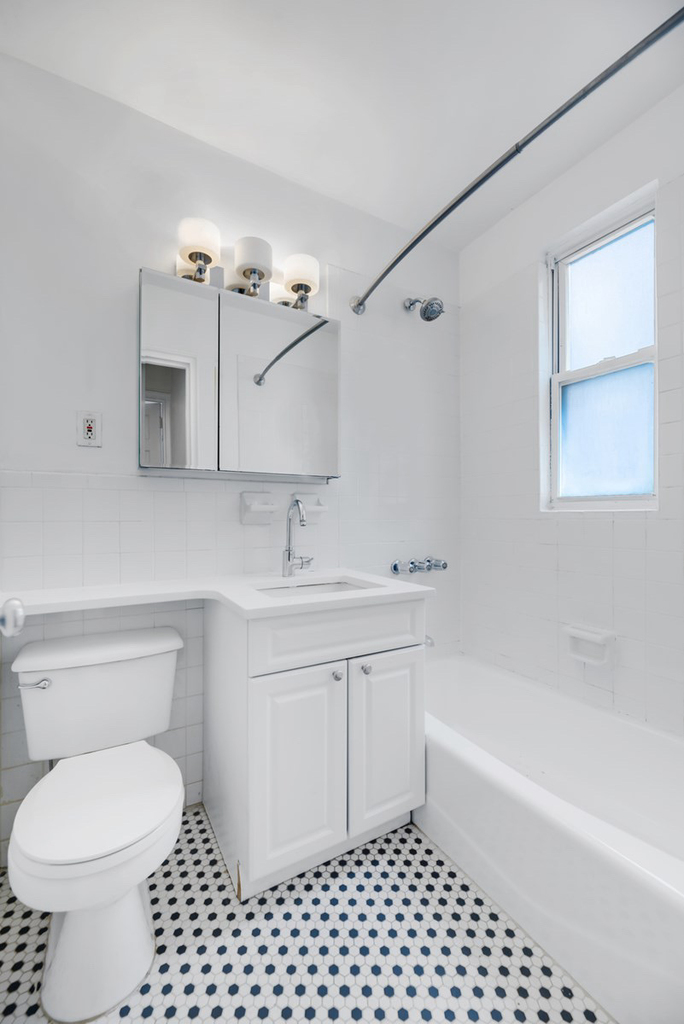 113 East 31st Street - Photo 5