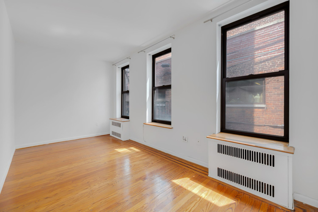 113 East 31st Street - Photo 4