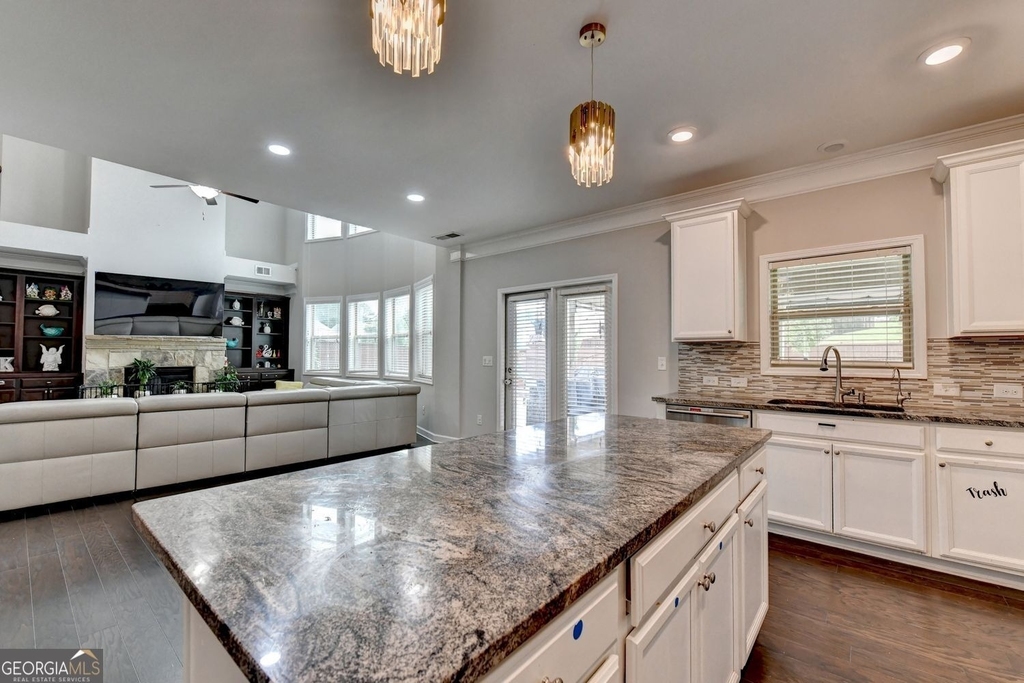 6035 Ashborough Park - Photo 33