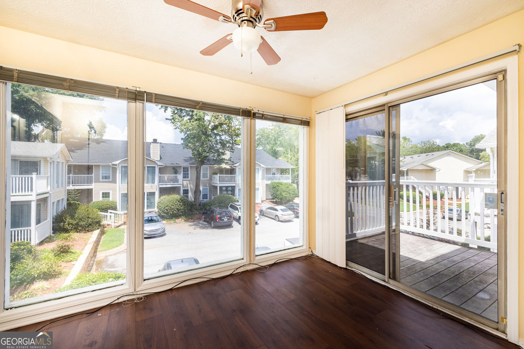 910 Augusta Drive Se - Photo 18