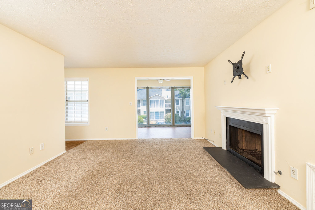 910 Augusta Drive Se - Photo 7