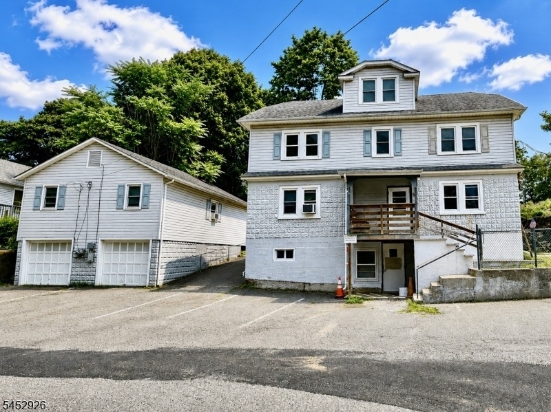 58 Nestor St - Photo 0