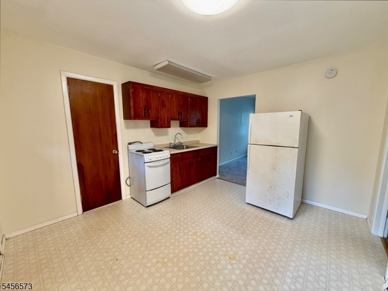 58 Nestor St - Photo 5