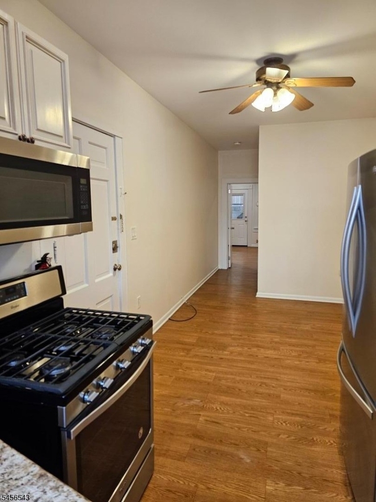 410 Rahway Ave - Photo 3