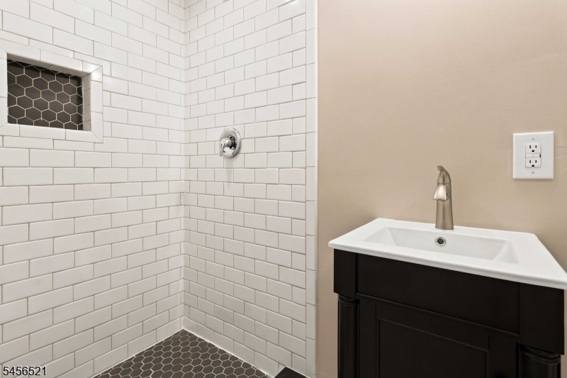 50 Madison St - Photo 12