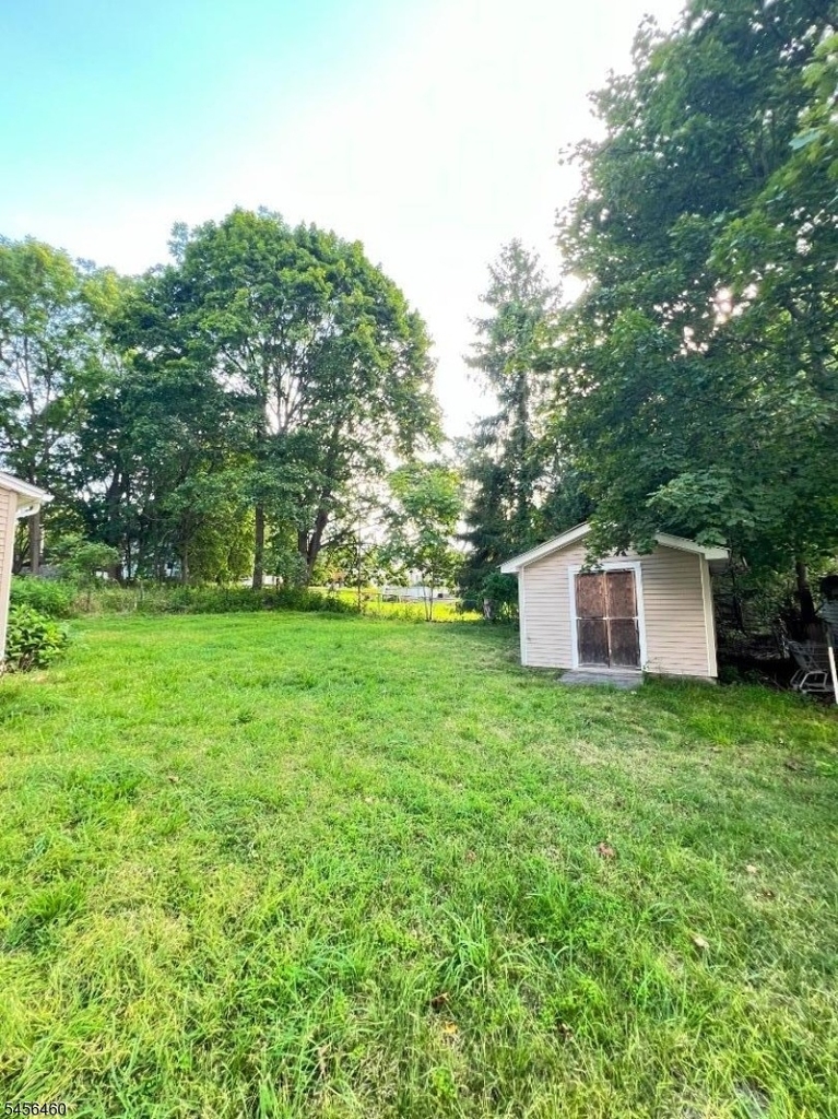 285 Rutherford Ave - Photo 14