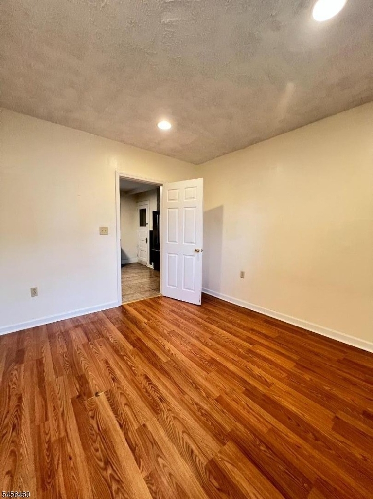285 Rutherford Ave - Photo 10