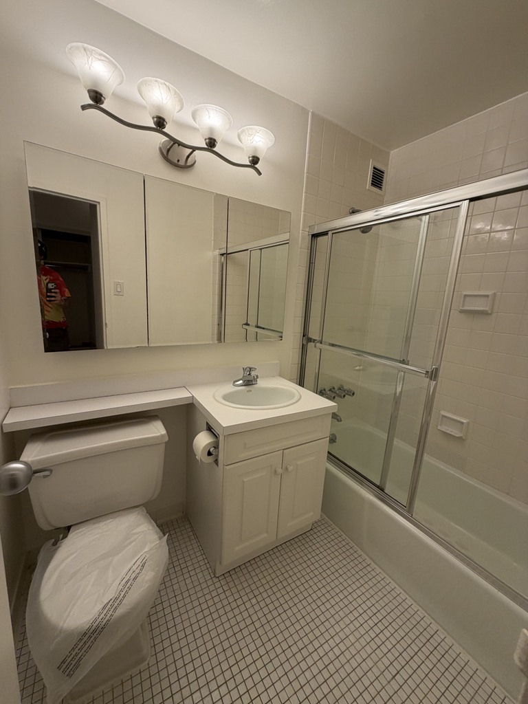 5 Astor Place - Photo 2