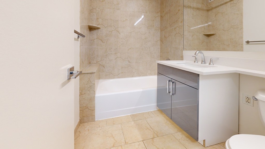 10 Hanover Square - Photo 13
