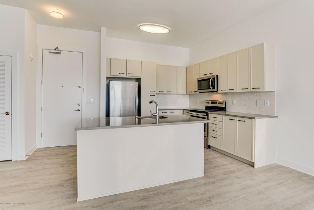 55 W Front Street - Photo 6
