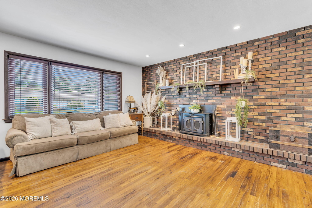 725 8th Avenue - Photo 8