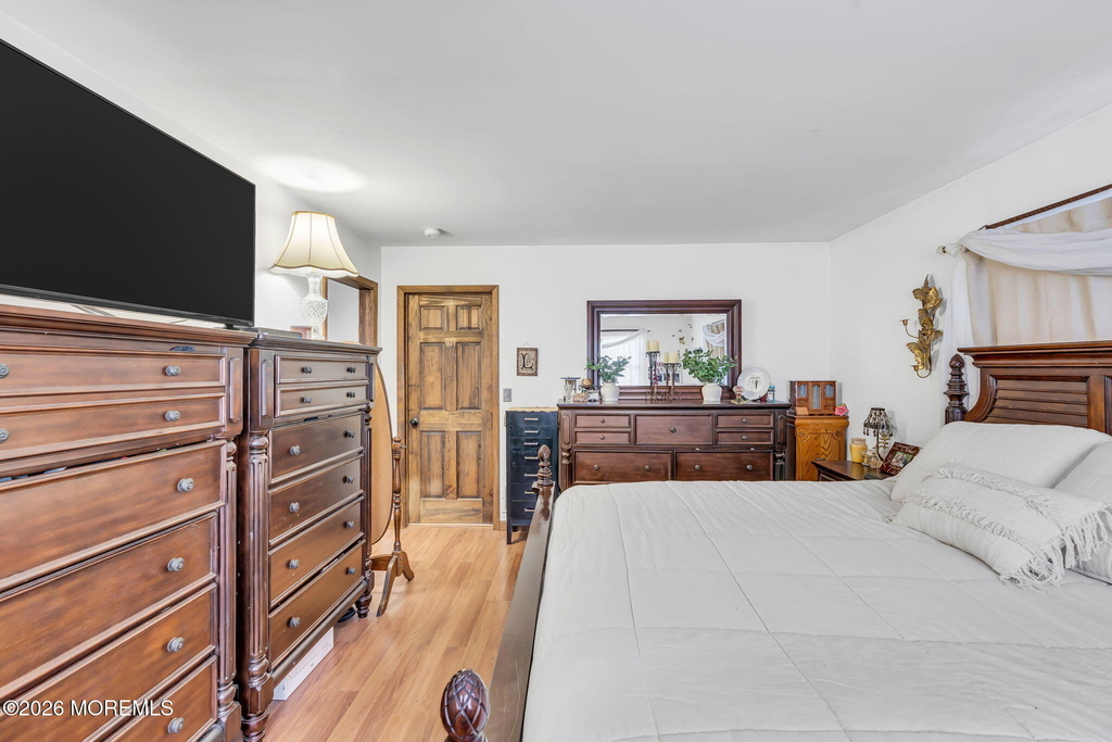 725 8th Avenue - Photo 33