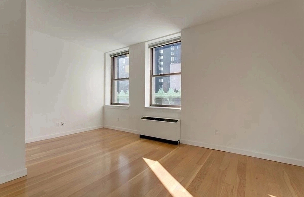 37 Wall Street - Photo 14