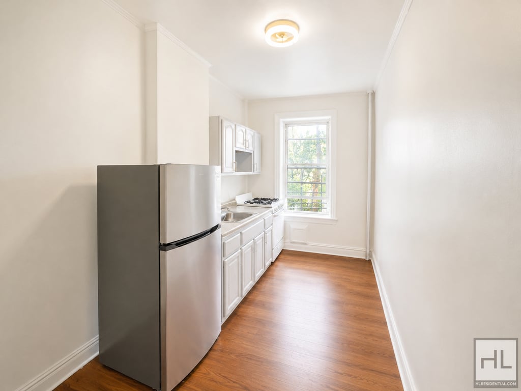 Grant Avenue - Photo 6