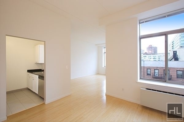 1st Avenue - Photo 0