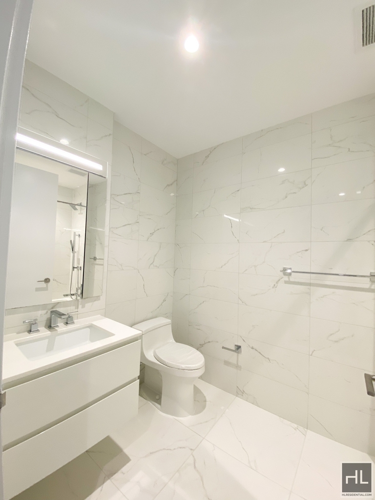 East 44th Street - Photo 3