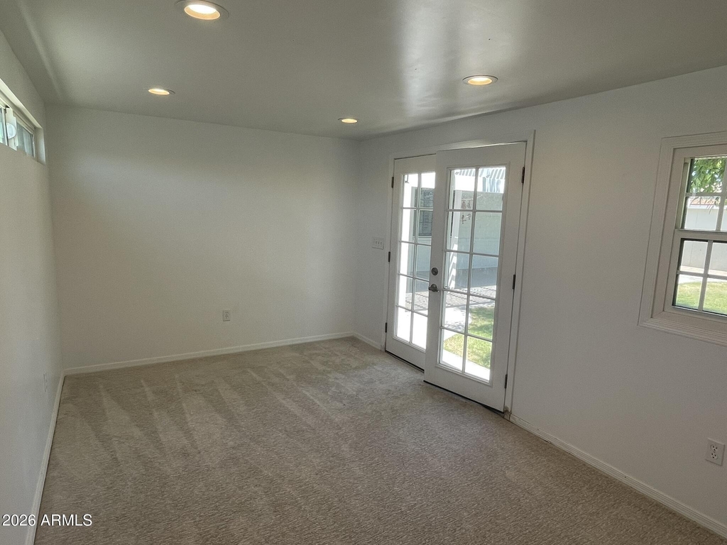 27 E Mckinley Street - Photo 7