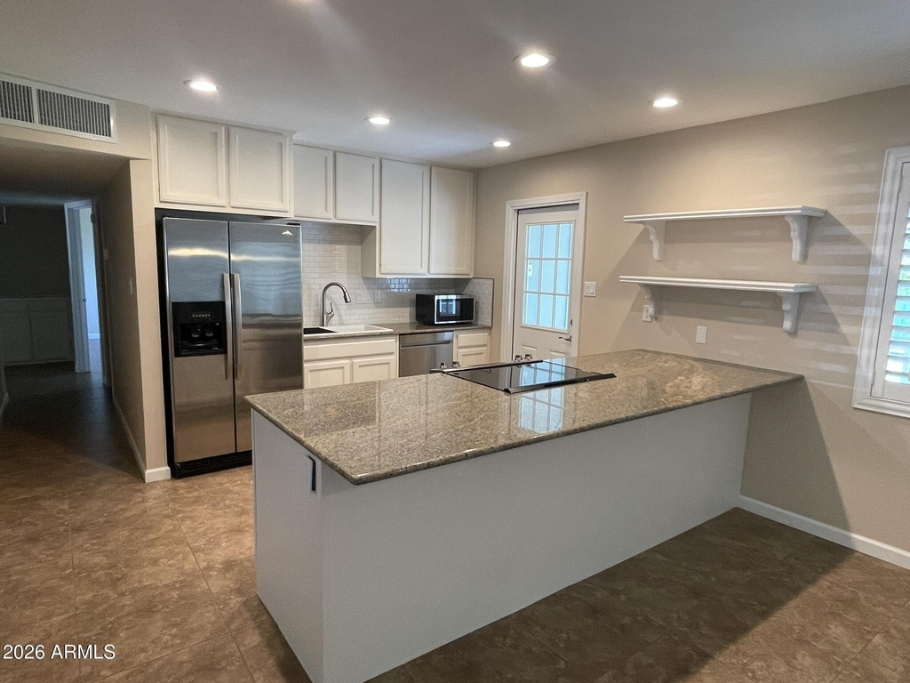 27 E Mckinley Street - Photo 1