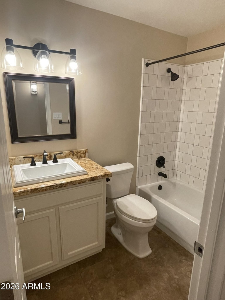 27 E Mckinley Street - Photo 4