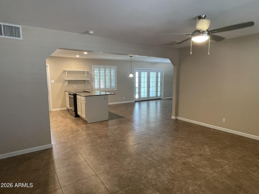 27 E Mckinley Street - Photo 2