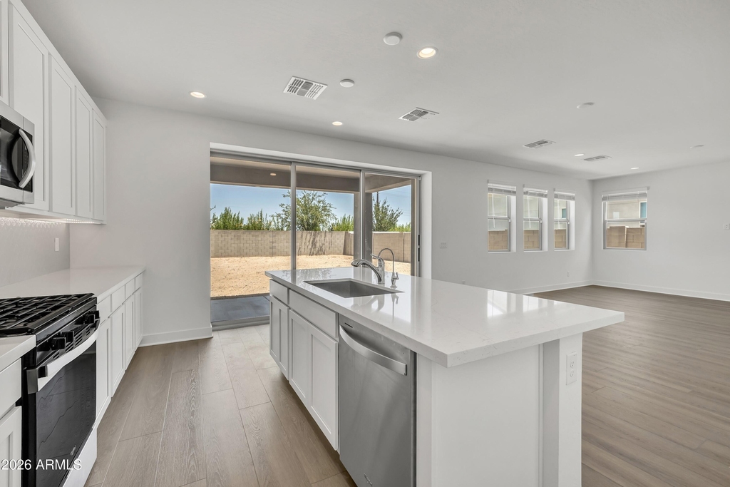 3298 W Garnet Street - Photo 15