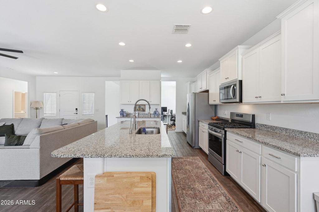 30558 W Clarendon Avenue - Photo 13
