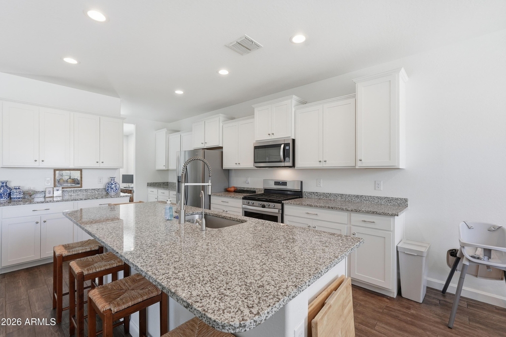 30558 W Clarendon Avenue - Photo 11