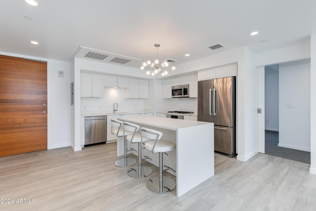200 W Portland Street - Photo 5