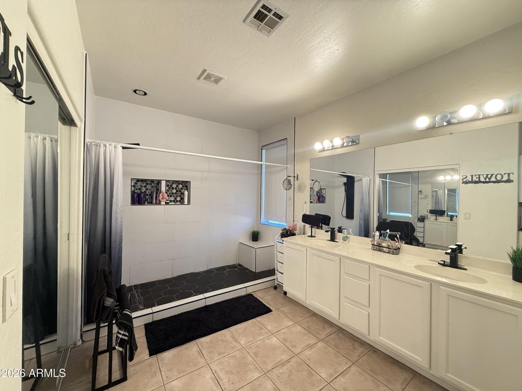 757 W Aloe Place - Photo 14