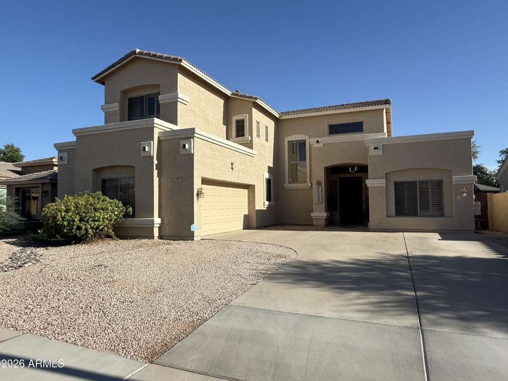 757 W Aloe Place - Photo 0