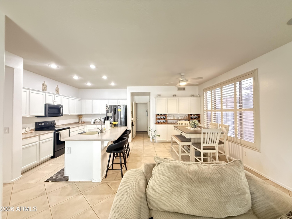 757 W Aloe Place - Photo 6
