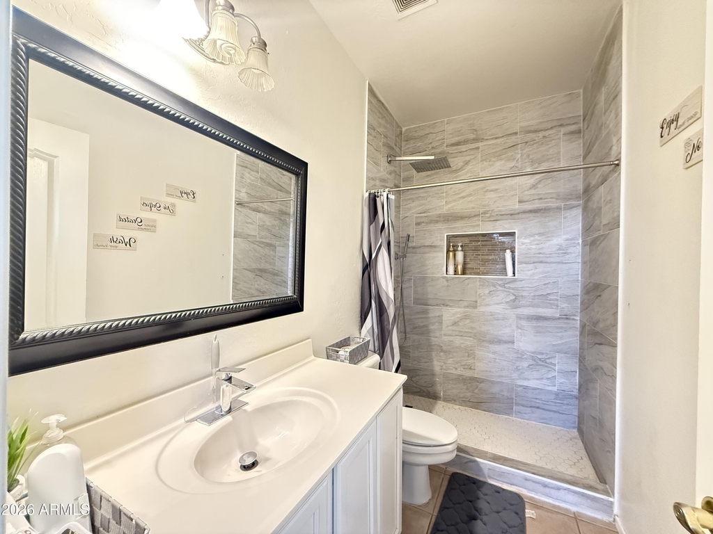 757 W Aloe Place - Photo 18