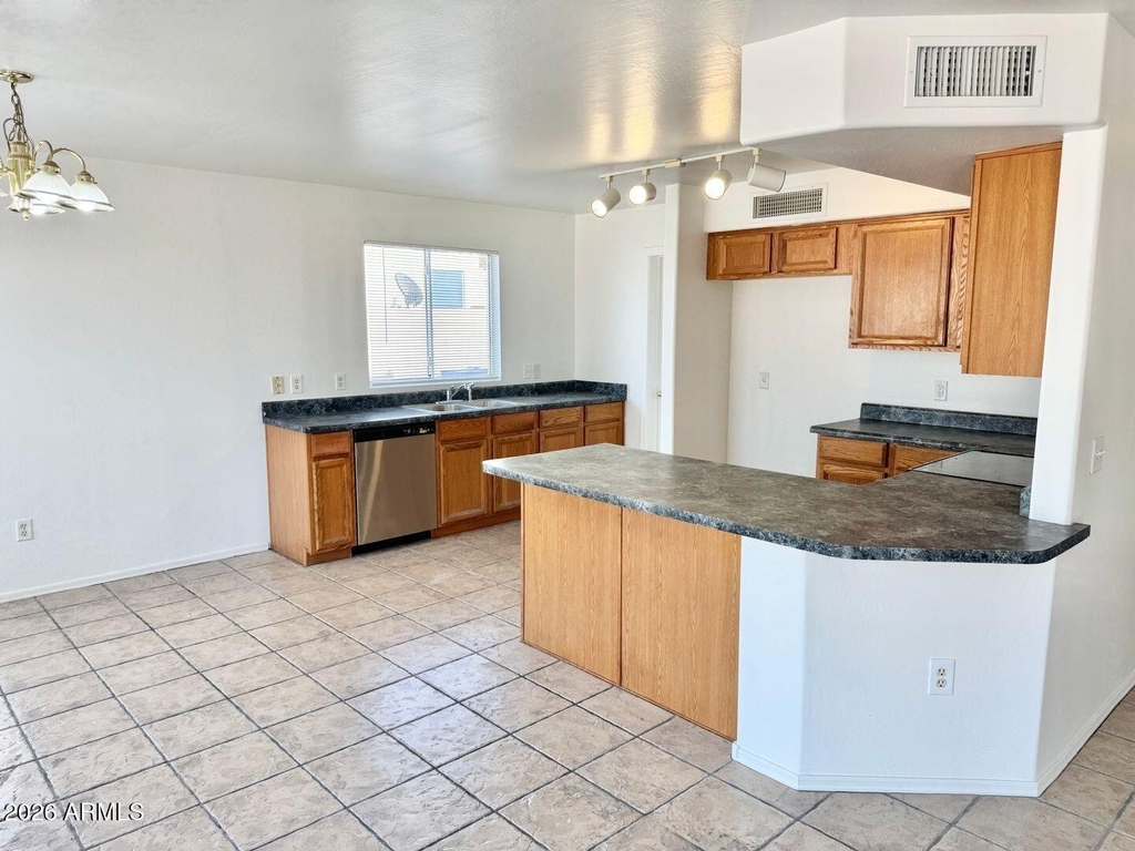 12214 W Apache Street - Photo 6